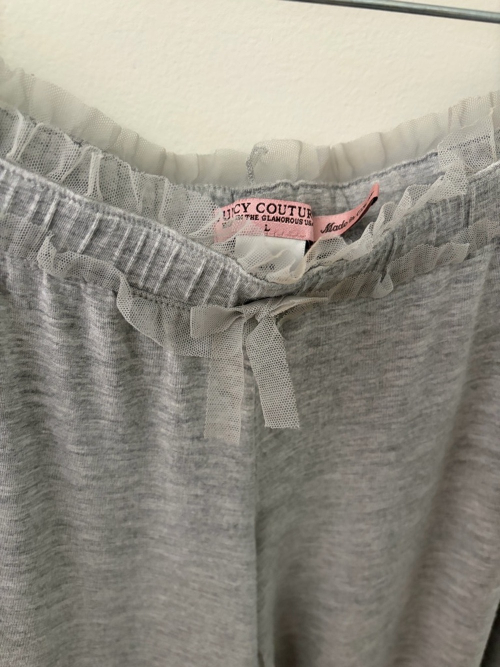 NWOT Juicy Couture Light Gray Grey Ruffle Trim Lounge Sleepwear Pajama Pants NEW